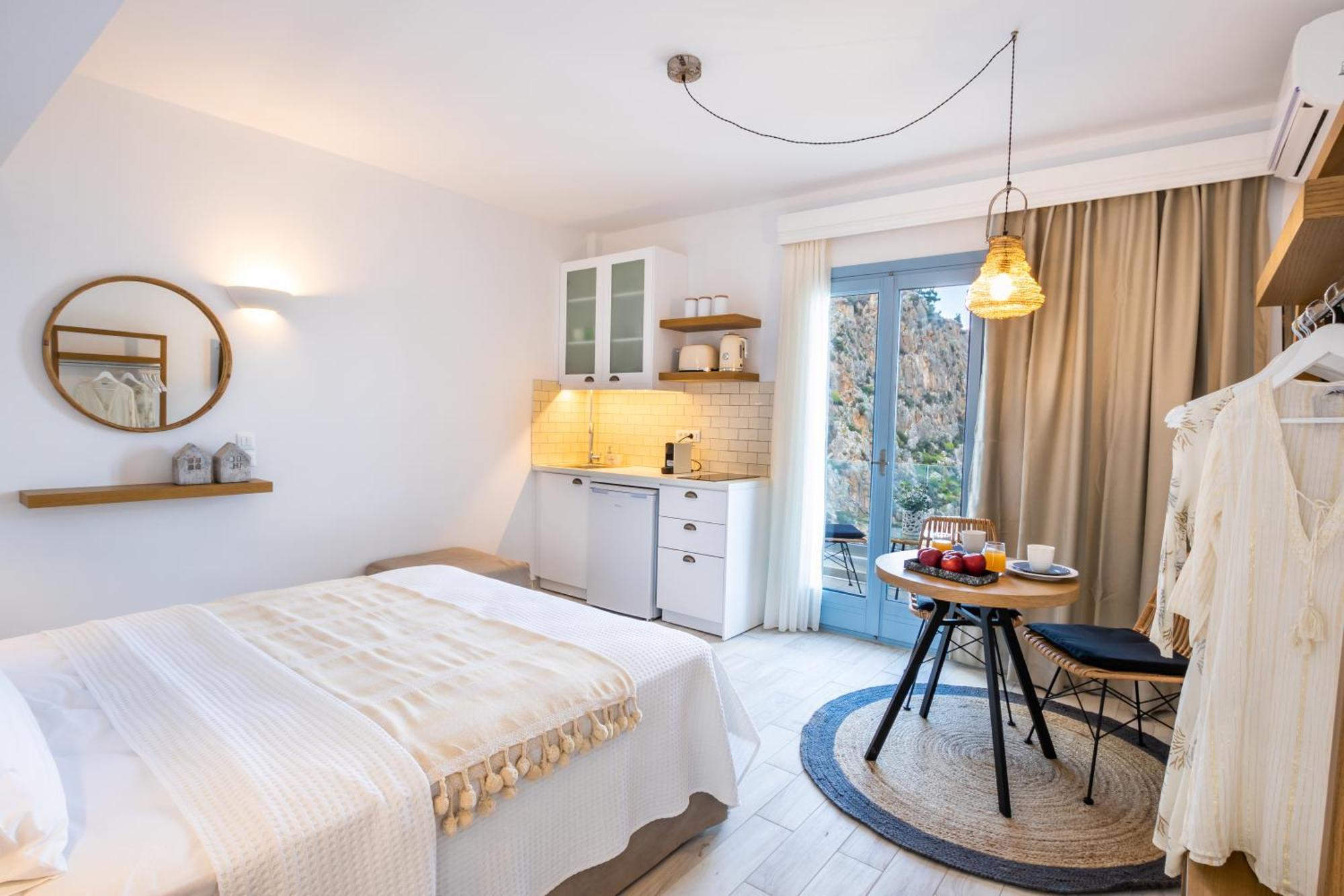 Yploui Suites Kárpathosz Kültér fotó
