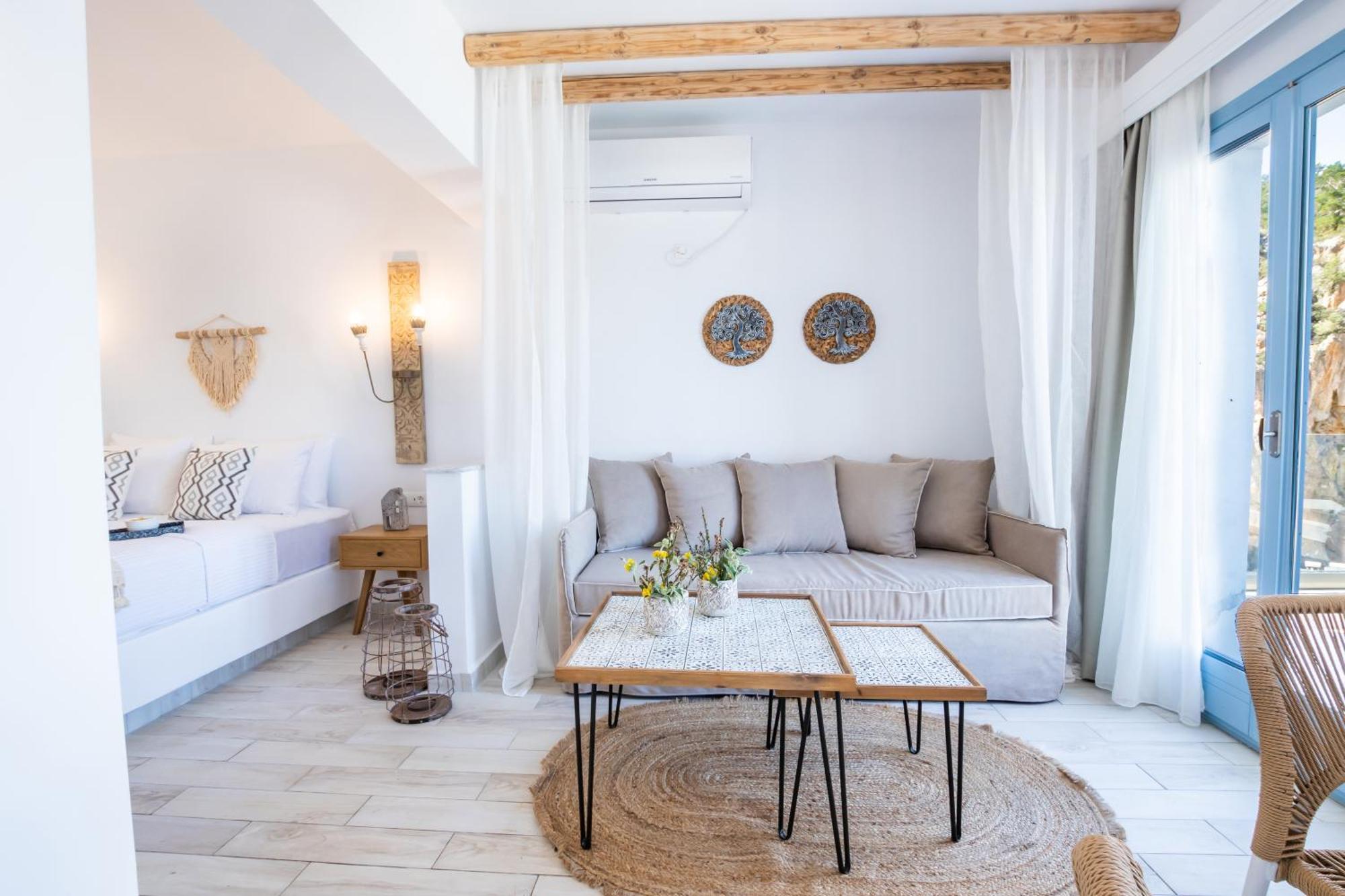 Yploui Suites Kárpathosz Kültér fotó